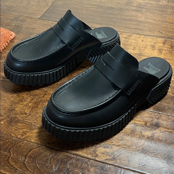 Sorel Black Leather Ona Ave Loafer, size 8 - Picture 3 of 9